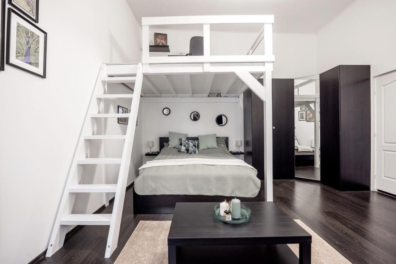 דירות בודפשט Charming Downtown Hideaway Steps From New York Cafe! מראה חיצוני תמונה