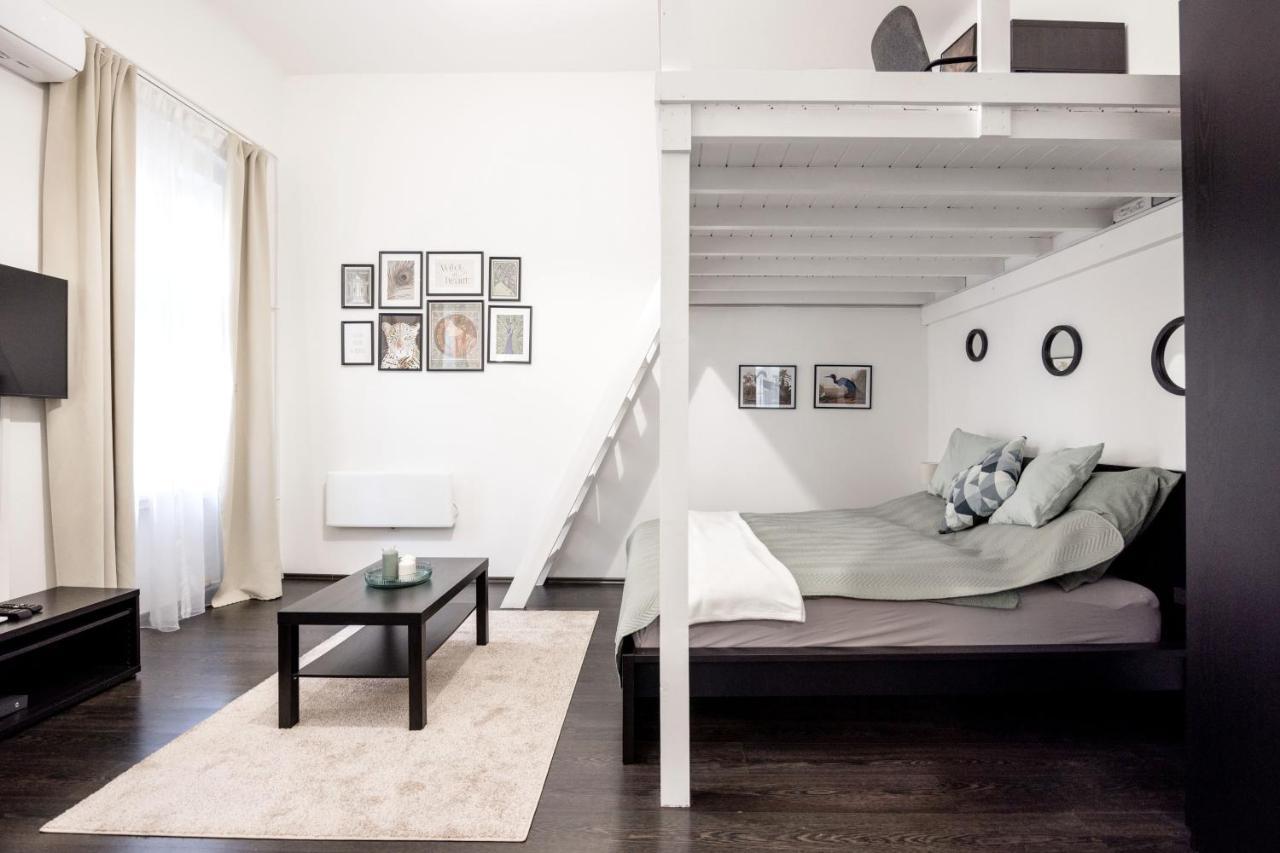 דירות בודפשט Charming Downtown Hideaway Steps From New York Cafe! מראה חיצוני תמונה